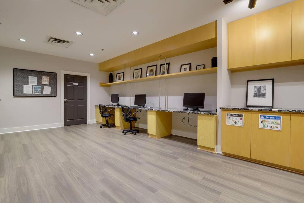 Sensational 1 Bedroom Condo At Ballston Place With Gym Arlington Exterior photo